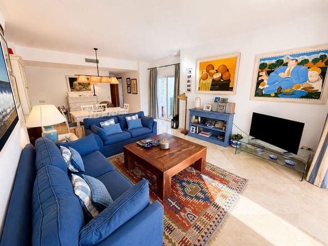 Apartamento de 3 habitaciones en Villacana - Costalita - Saladillo, Estepona en venta con piscina garaje - 799.000 € (Ref: 10070337)