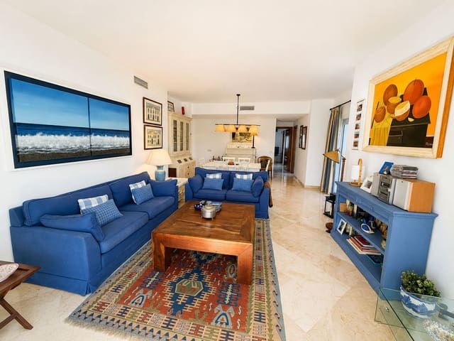 Apartamento de 3 habitaciones en Villacana - Costalita - Saladillo, Estepona en venta con piscina garaje - 799.000 € (Ref: 10070337)
