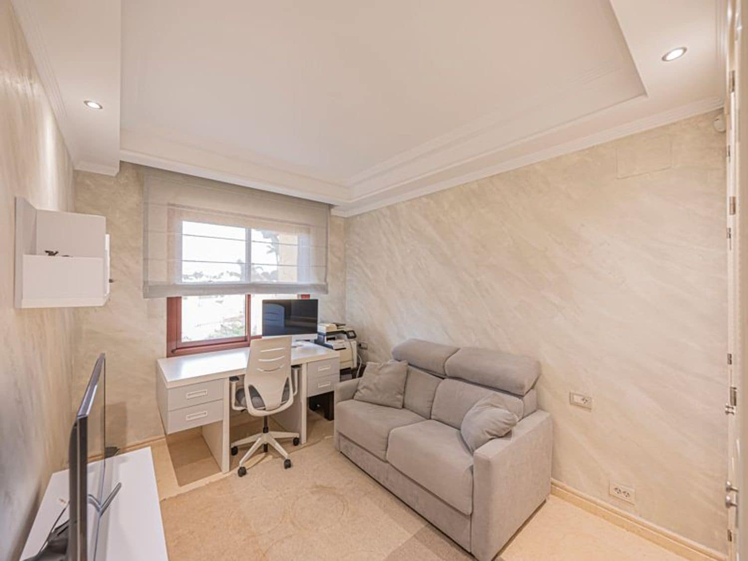 3 sovrum Lägenhet till salu i New Golden Mile med pool garage - 2 485 000 € (Ref: 10070338)