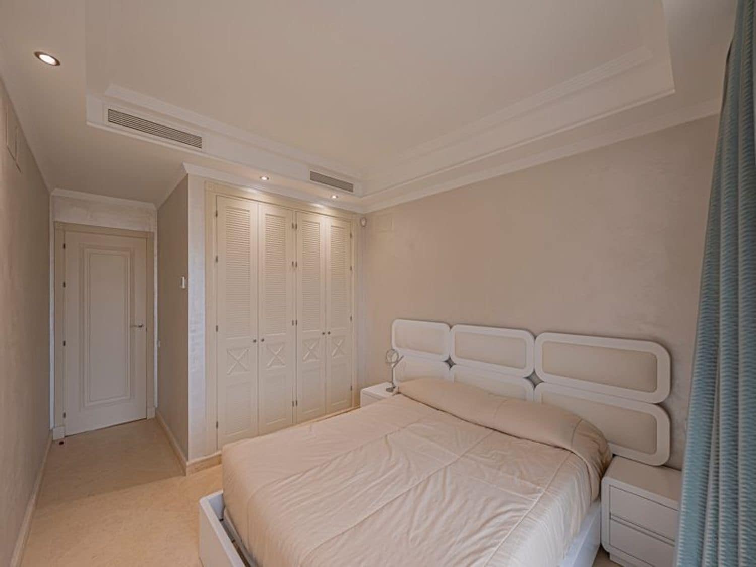 3 sovrum Lägenhet till salu i New Golden Mile med pool garage - 2 485 000 € (Ref: 10070338)