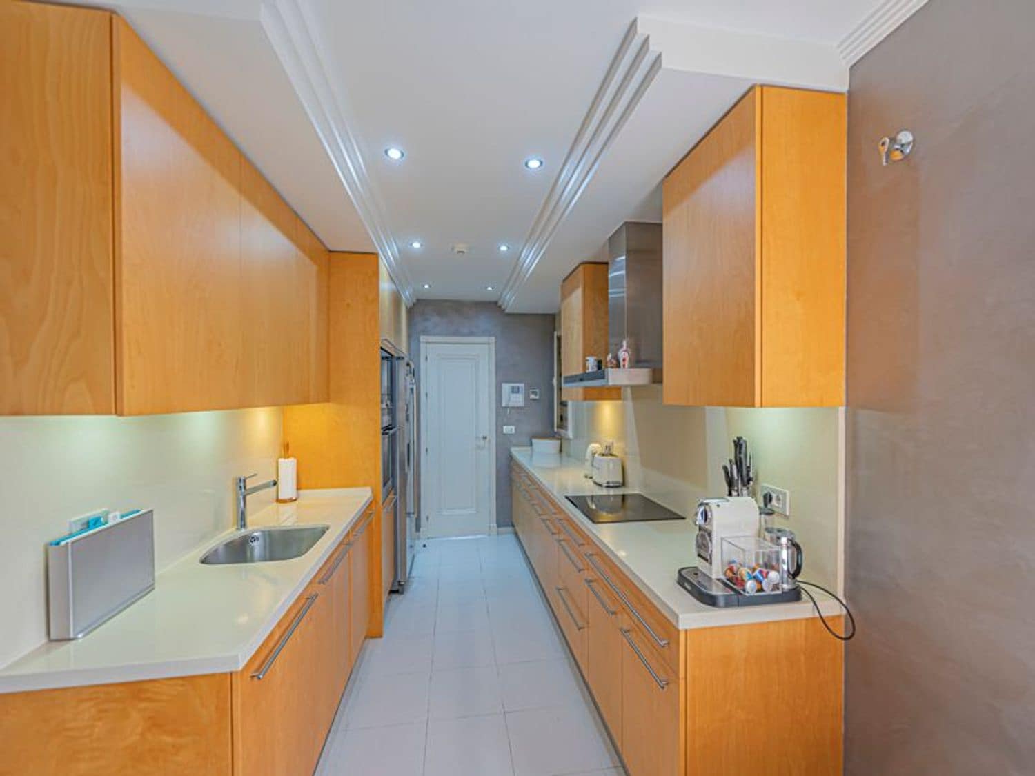 3 sovrum Lägenhet till salu i New Golden Mile med pool garage - 2 485 000 € (Ref: 10070338)