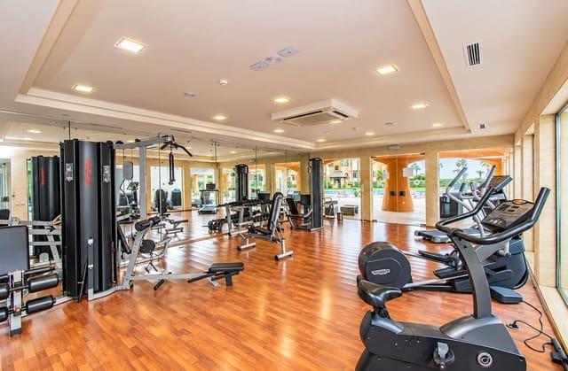 3 sovrum Lägenhet till salu i El Padrón, Estepona med pool garage - 2 485 000 € (Ref: 10070338)
