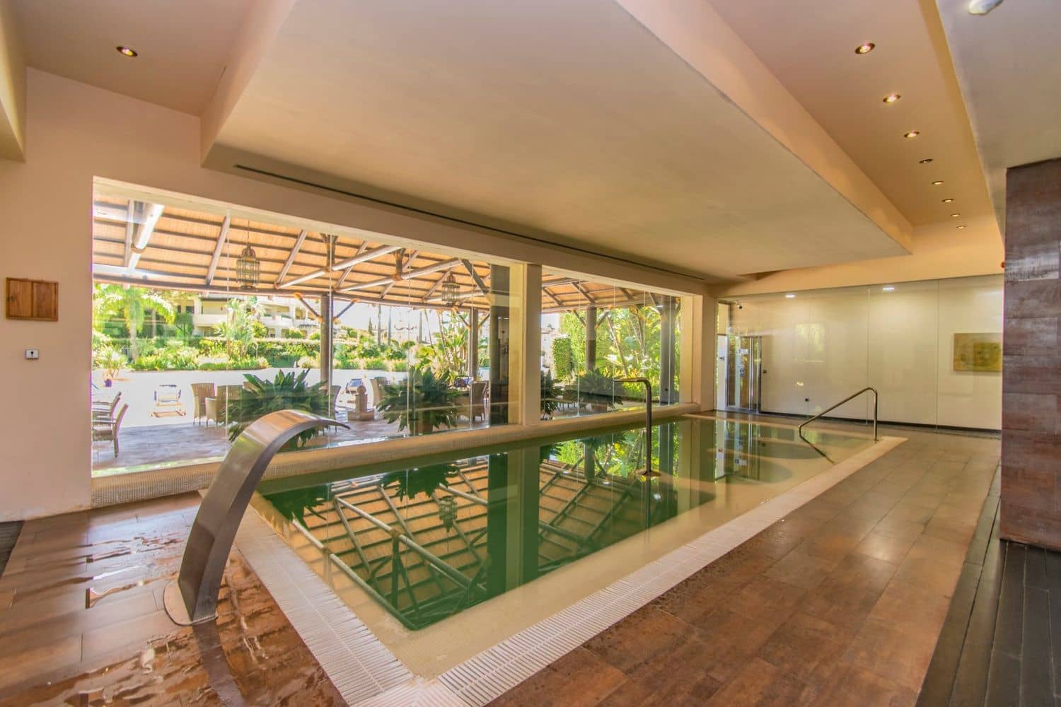 2 soveværelse Lejlighed til salg i Benahavis med swimmingpool garage - € 535.000 (Ref: 10070339)