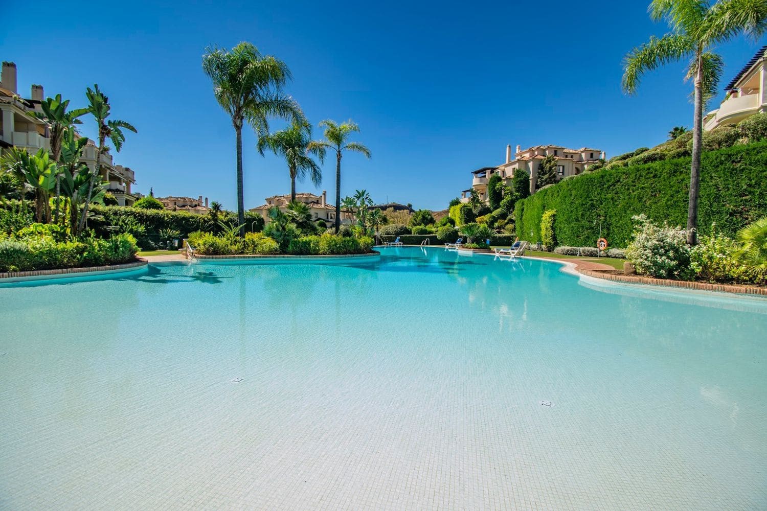 2 soveværelse Lejlighed til salg i Benahavis med swimmingpool garage - € 535.000 (Ref: 10070339)