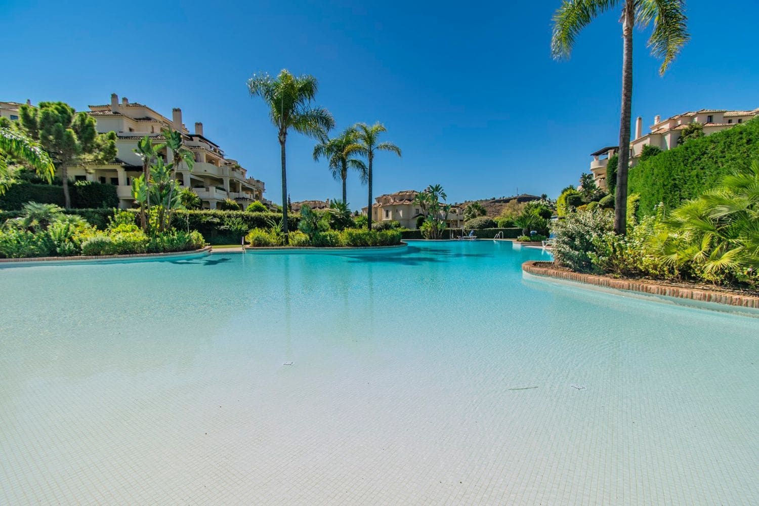 2 soveværelse Lejlighed til salg i Benahavis med swimmingpool garage - € 535.000 (Ref: 10070339)