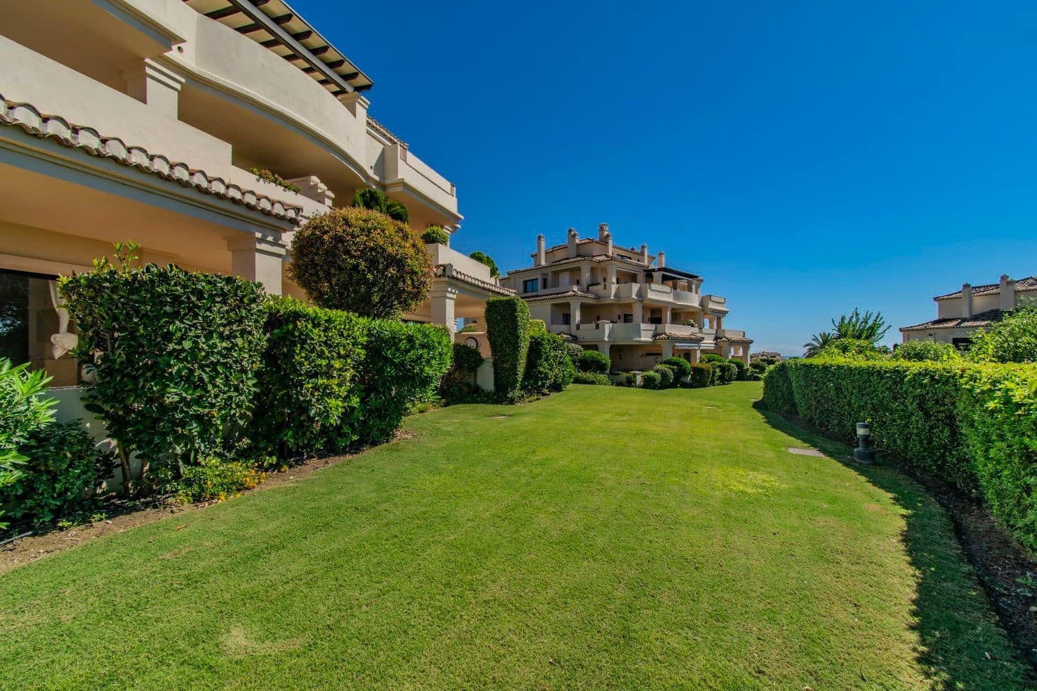 2 soveværelse Lejlighed til salg i Benahavis med swimmingpool garage - € 535.000 (Ref: 10070339)
