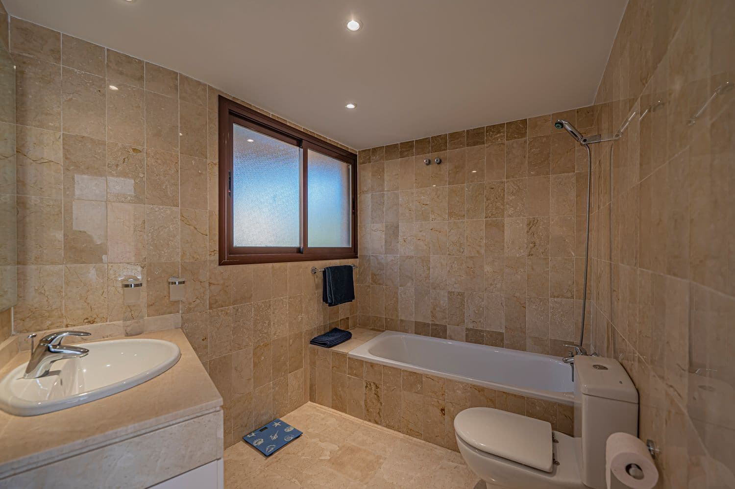 Apartamento de 3 habitaciones en New Golden Mile en venta con piscina garaje - 850.000 € (Ref: 10070342)