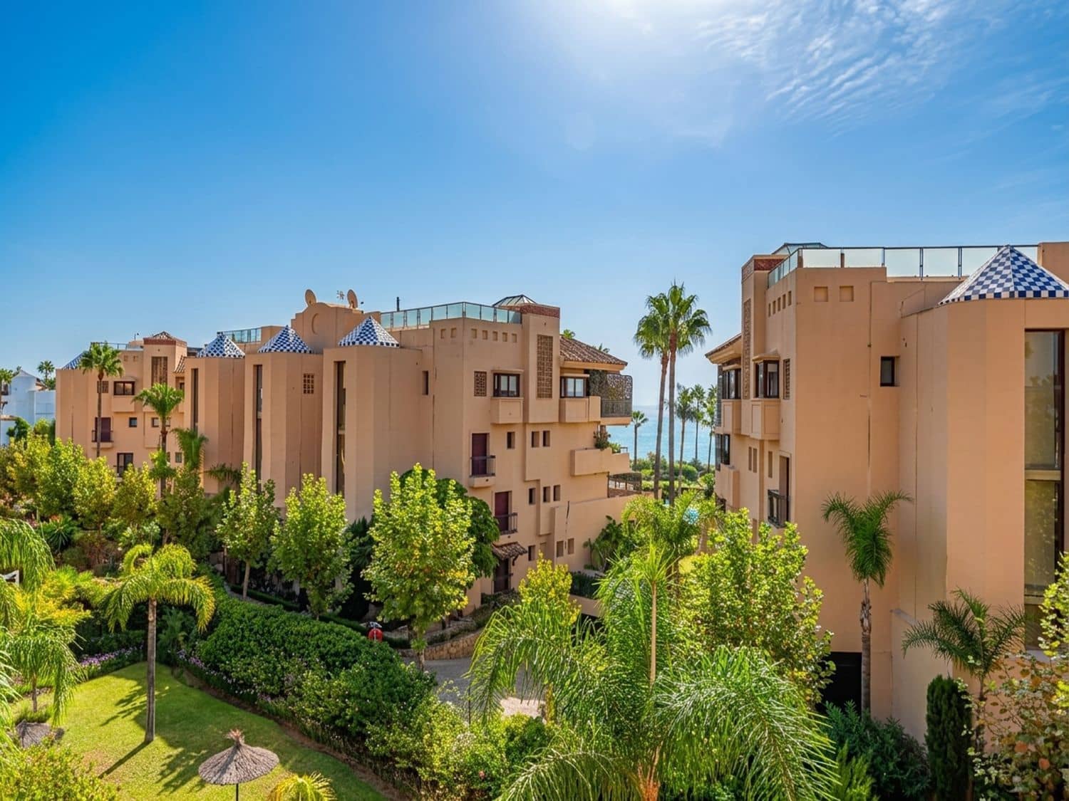 Apartamento de 3 habitaciones en New Golden Mile en venta con piscina garaje - 850.000 € (Ref: 10070342)