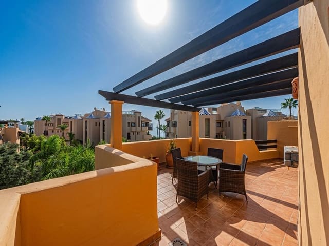 Apartamento de 3 habitaciones en Villacana - Costalita - Saladillo, Estepona en venta con piscina garaje - 850.000 € (Ref: 10070342)