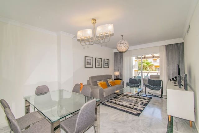 Apartamento de 2 habitaciones en La Dama de Noche - La Alzambra, Marbella en venta con piscina garaje - 429.000 € (Ref: 10070343)