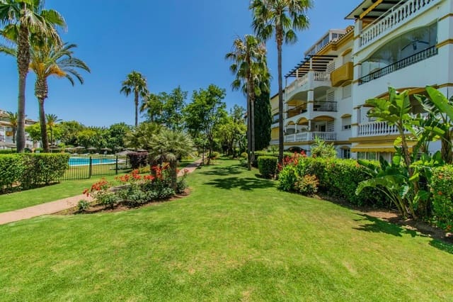 Apartamento de 2 habitaciones en La Dama de Noche - La Alzambra, Marbella en venta con piscina garaje - 429.000 € (Ref: 10070343)