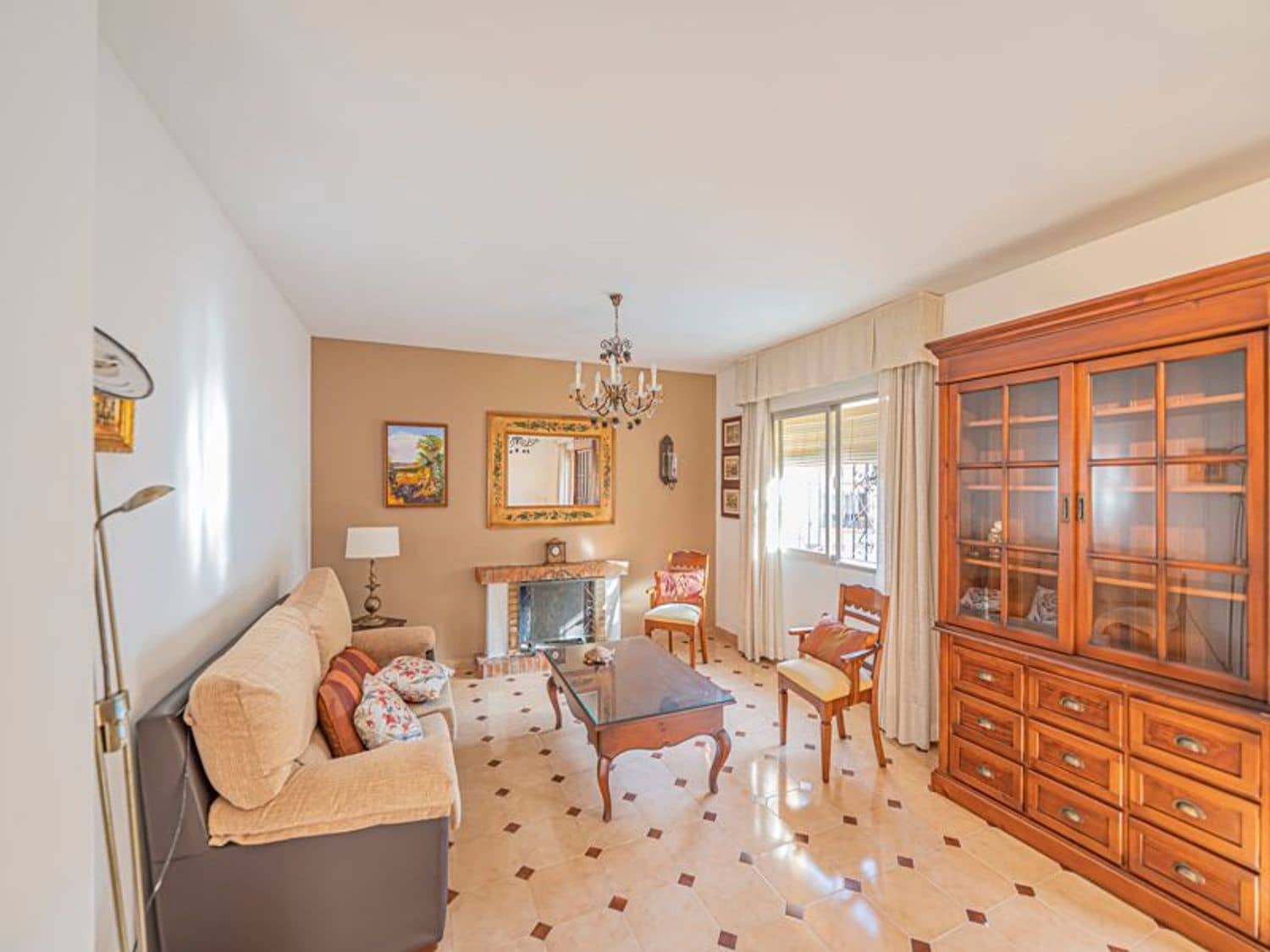 5 soverom Villa til salgs i Marbella med svømmebasseng garasje - € 999 900 (Ref: 10070344)
