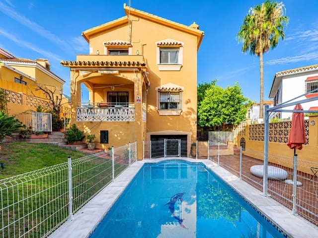 5 soverom Villa til salgs i Divina Pastora, Marbella med svømmebasseng garasje - € 999 900 (Ref: 10070344)