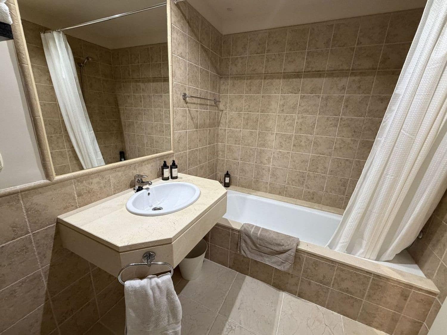 Apartamento de 3 habitaciones en Atalaya-Isdabe en venta con piscina garaje - 795.000 € (Ref: 10090100)