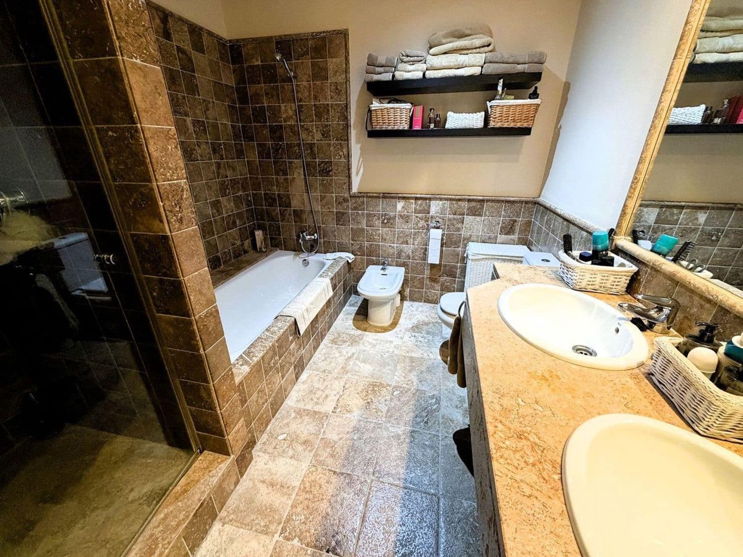 Apartamento de 3 habitaciones en Atalaya-Isdabe en venta con piscina garaje - 795.000 € (Ref: 10090100)