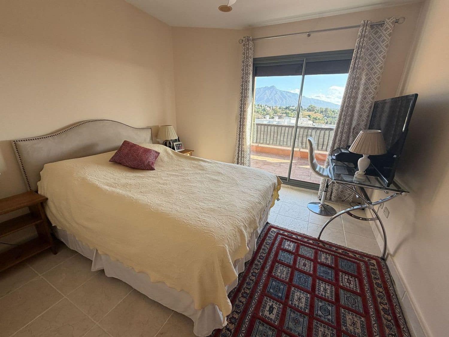 Apartamento de 3 habitaciones en Atalaya-Isdabe en venta con piscina garaje - 795.000 € (Ref: 10090100)