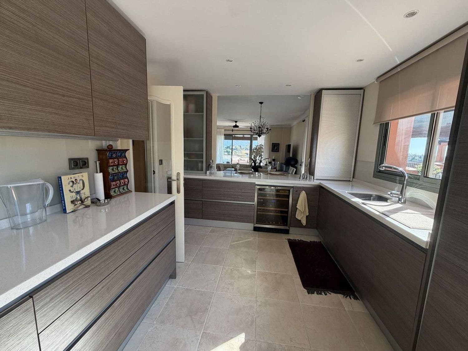 Apartamento de 3 habitaciones en Atalaya-Isdabe en venta con piscina garaje - 795.000 € (Ref: 10090100)