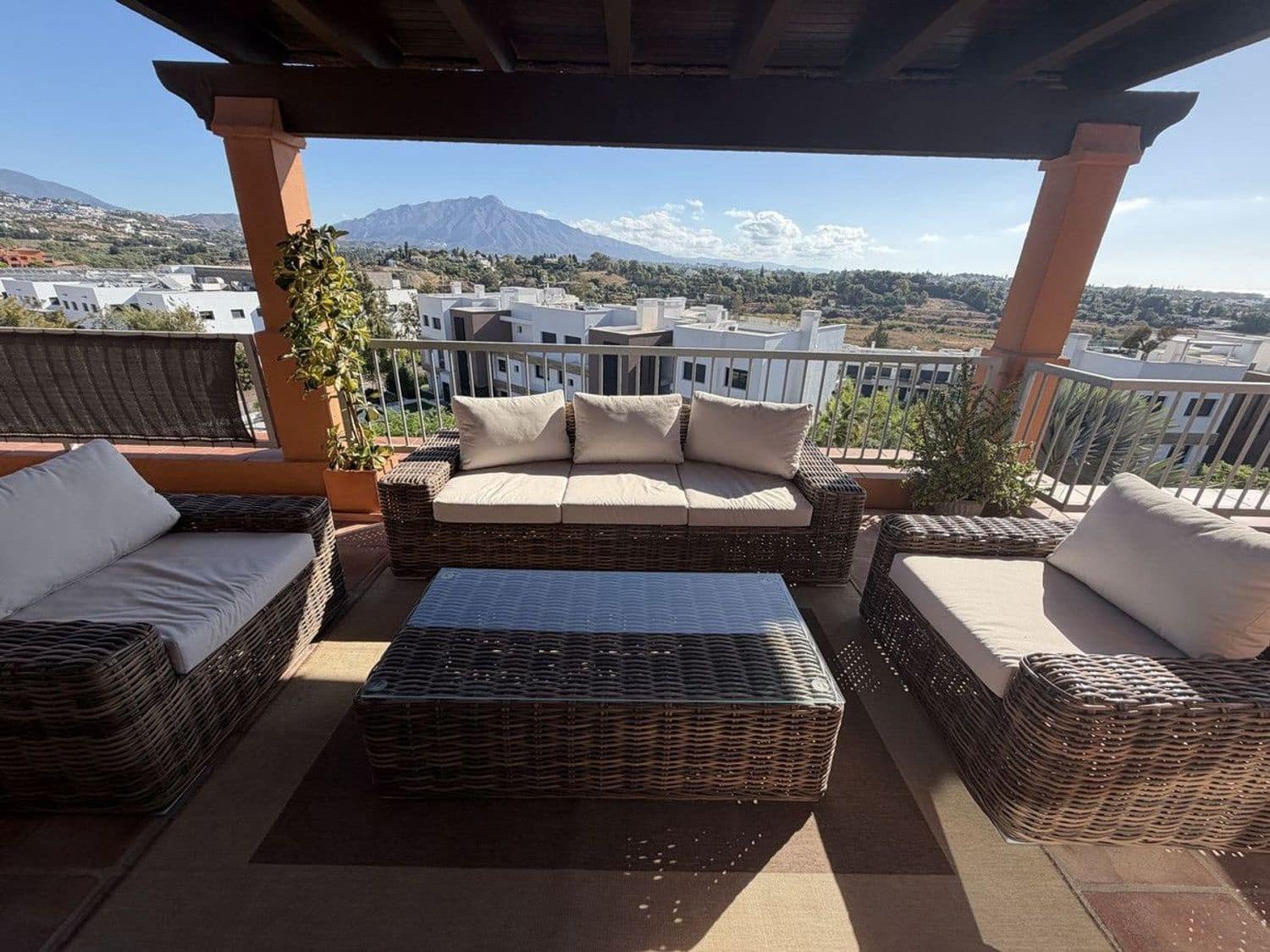 Apartamento de 3 habitaciones en Atalaya-Isdabe en venta con piscina garaje - 795.000 € (Ref: 10090100)