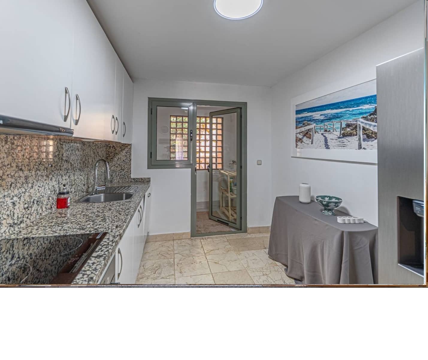 3 bedroom Apartment for sale in New Golden Mile with pool garage - € 650,000 (Ref: 10090101)