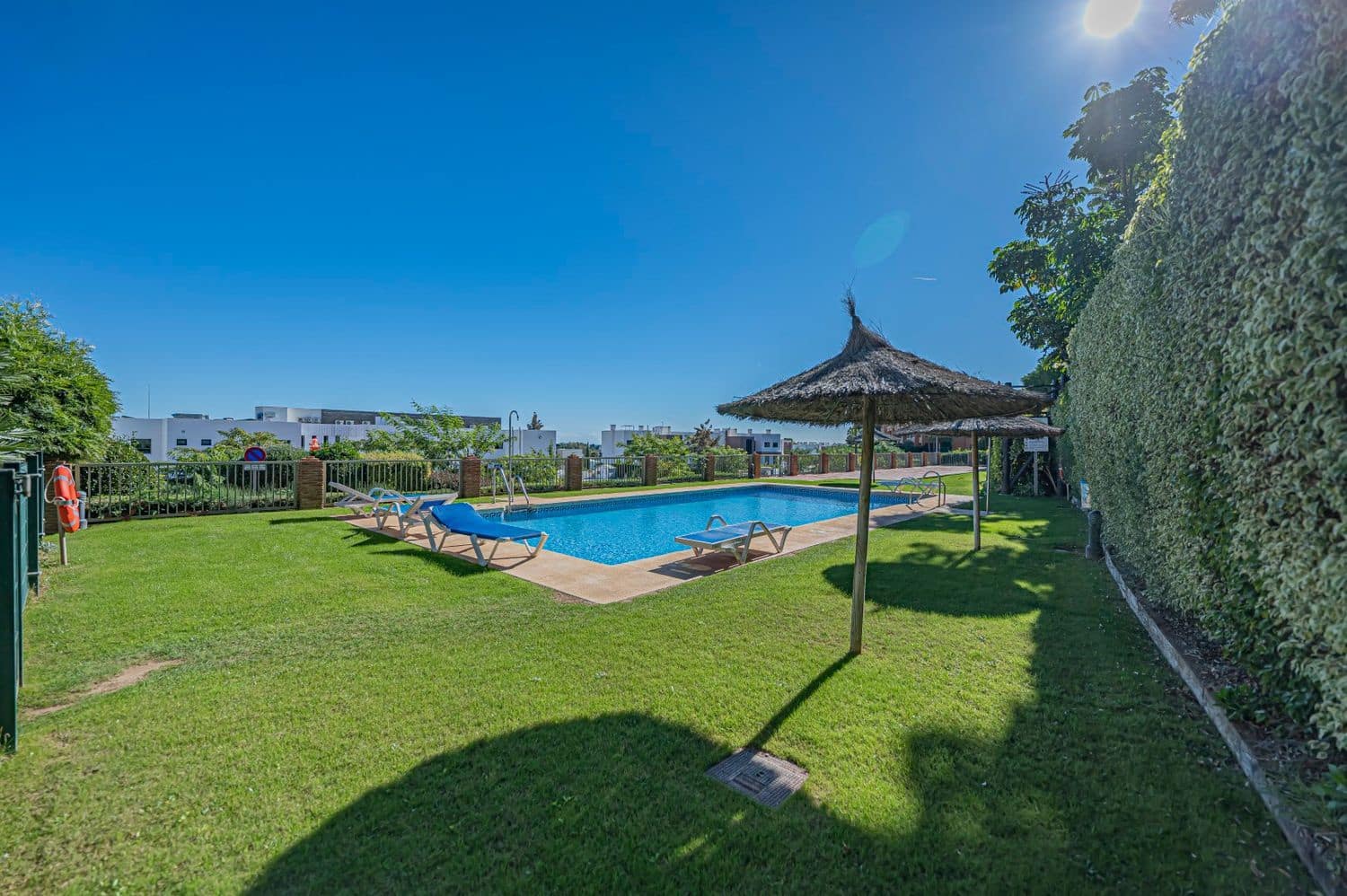 3 bedroom Apartment for sale in New Golden Mile with pool garage - € 650,000 (Ref: 10090101)