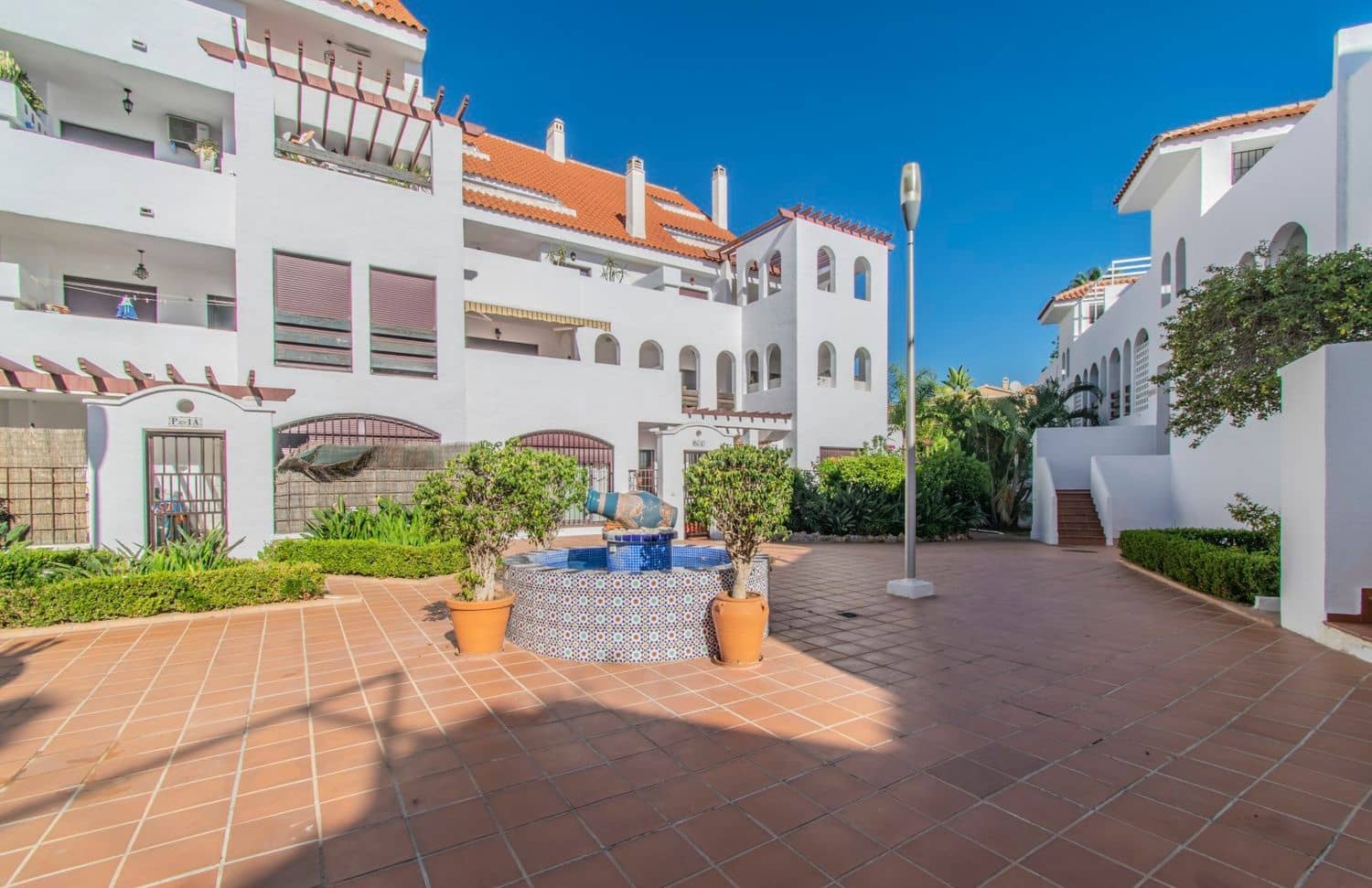 3 quarto Apartamento para venda em Nueva Andalucia com piscina garagem - 585 000 € (Ref: 10091040)