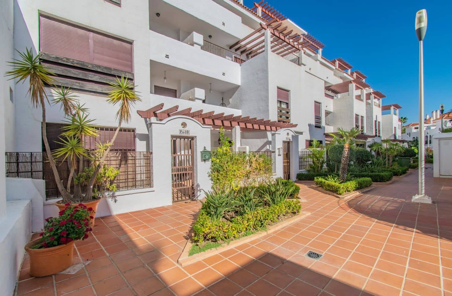 3 quarto Apartamento para venda em Nueva Andalucia com piscina garagem - 585 000 € (Ref: 10091040)