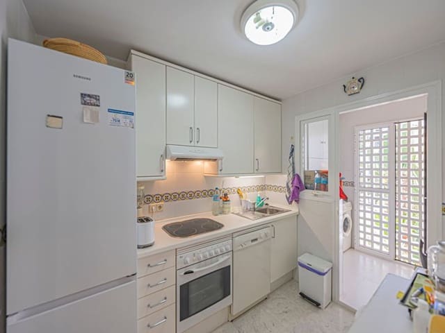 2 sovrum Lägenhet till salu i Saladillo-Benamara, Estepona med pool garage - 399 000 € (Ref: 10091041)