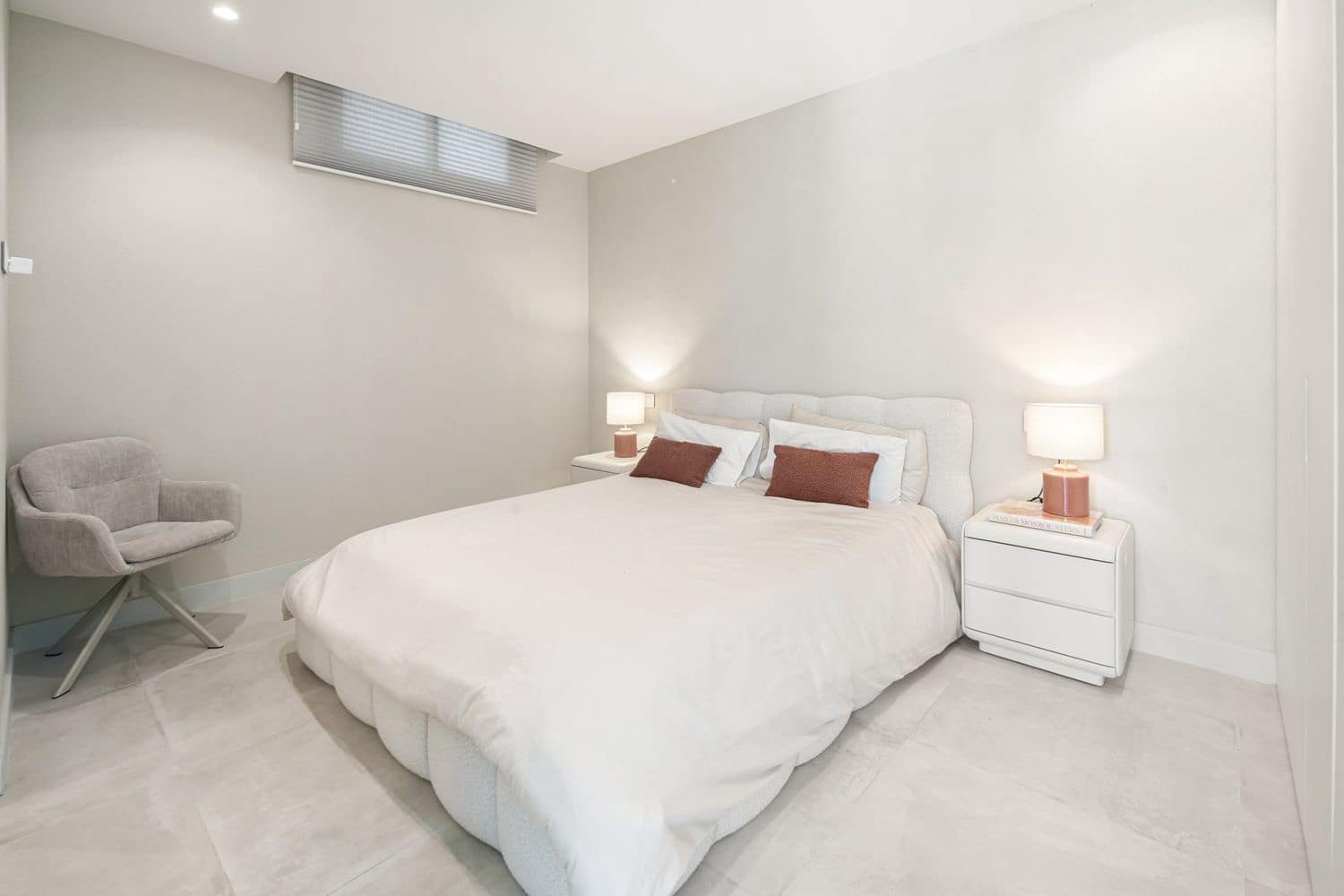 4 Zimmer Villa zu verkaufen in New Golden Mile mit Pool Garage - 2.750.000 € (Ref: 10091043)