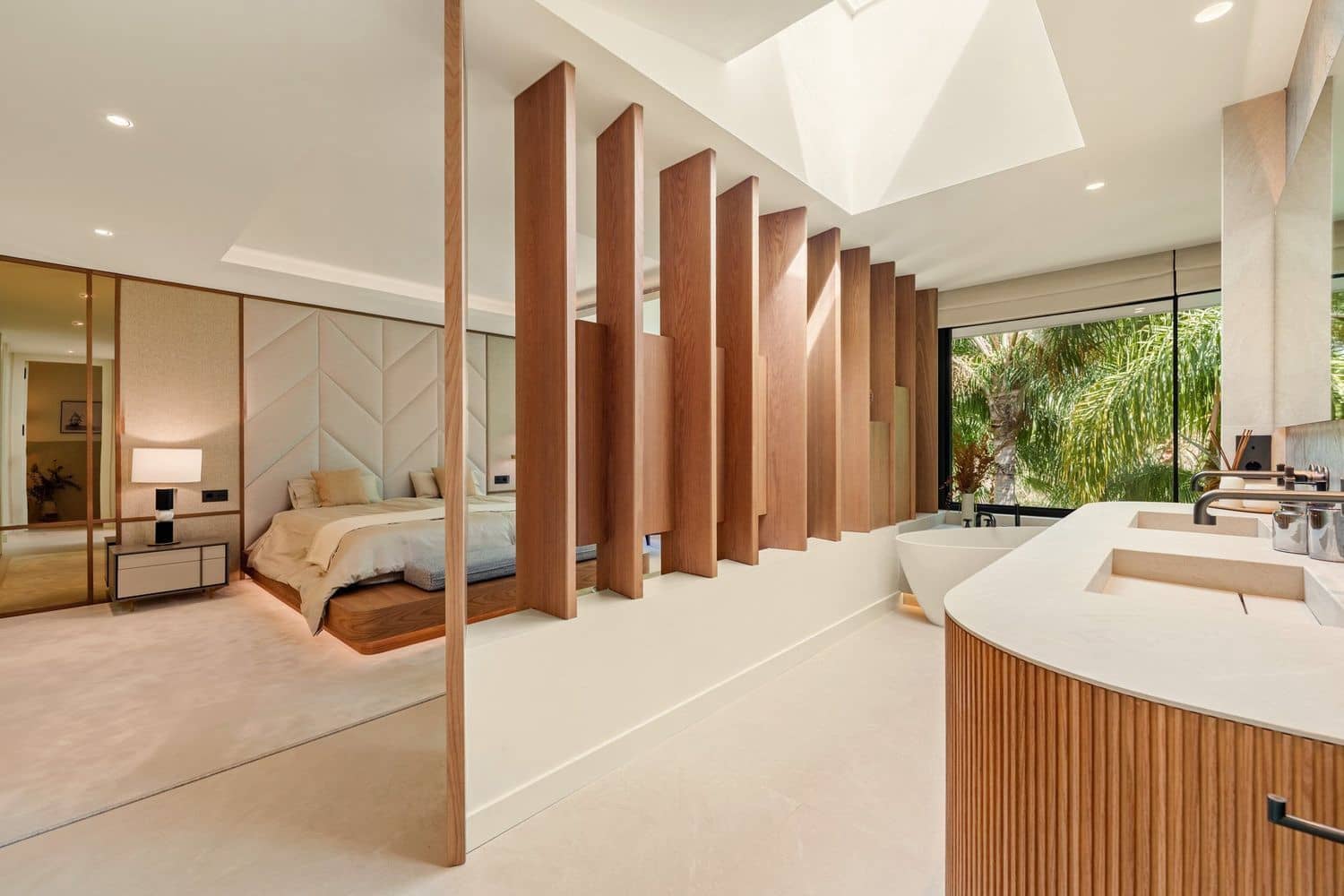 5 soveværelse Villa til salg i Cabopino med swimmingpool garage - € 5.875.000 (Ref: 10091044)