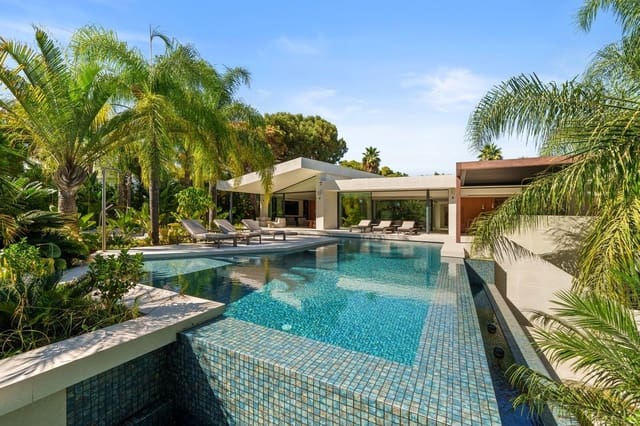 5 soveværelse Villa til salg i Cabopino, Marbella med swimmingpool garage - € 5.875.000 (Ref: 10091044)