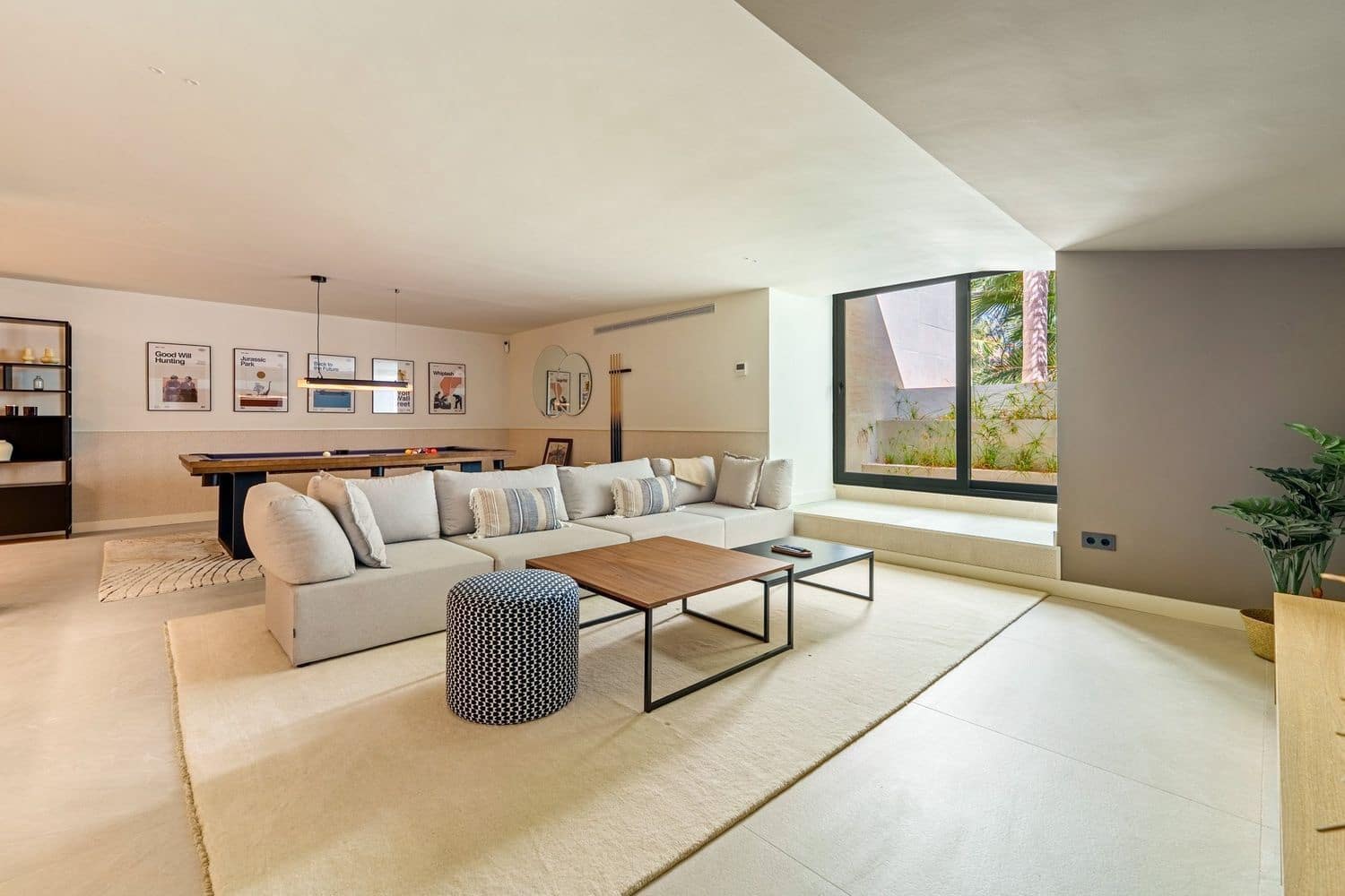 5 soveværelse Villa til salg i Cabopino med swimmingpool garage - € 5.875.000 (Ref: 10091044)