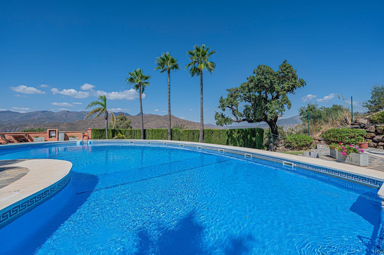 2 quarto Apartamento para venda em La Mairena com piscina garagem - 470 000 € (Ref: 10110451)