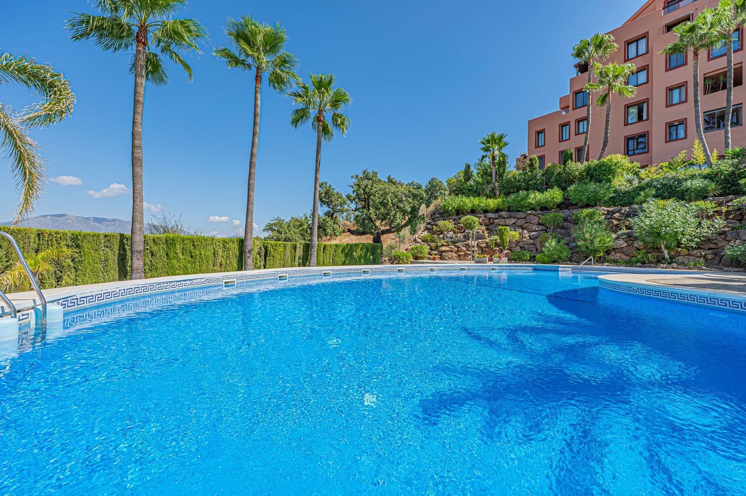 2 quarto Apartamento para venda em La Mairena com piscina garagem - 470 000 € (Ref: 10110451)