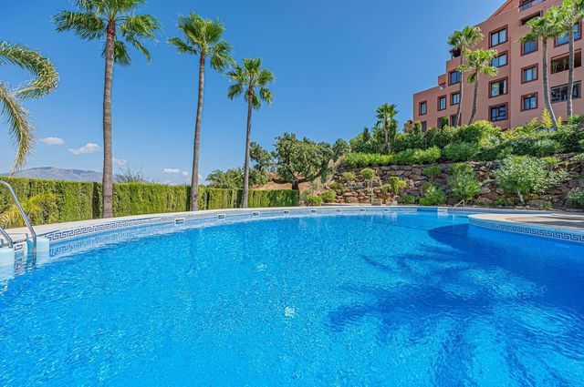 2 quarto Apartamento para venda em La Mairena, Ojen com piscina garagem - 470 000 € (Ref: 10110451)