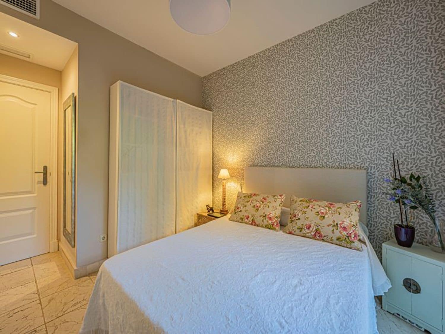 2 quarto Apartamento para venda em Benahavis com piscina garagem - 529 000 € (Ref: 10110452)
