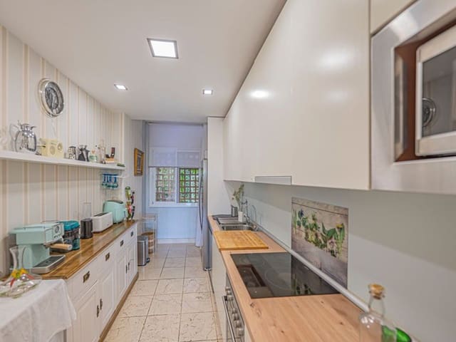 Apartamento de 2 habitaciones en El Paraíso, Benahavís en venta con piscina garaje - 529.000 € (Ref: 10110452)