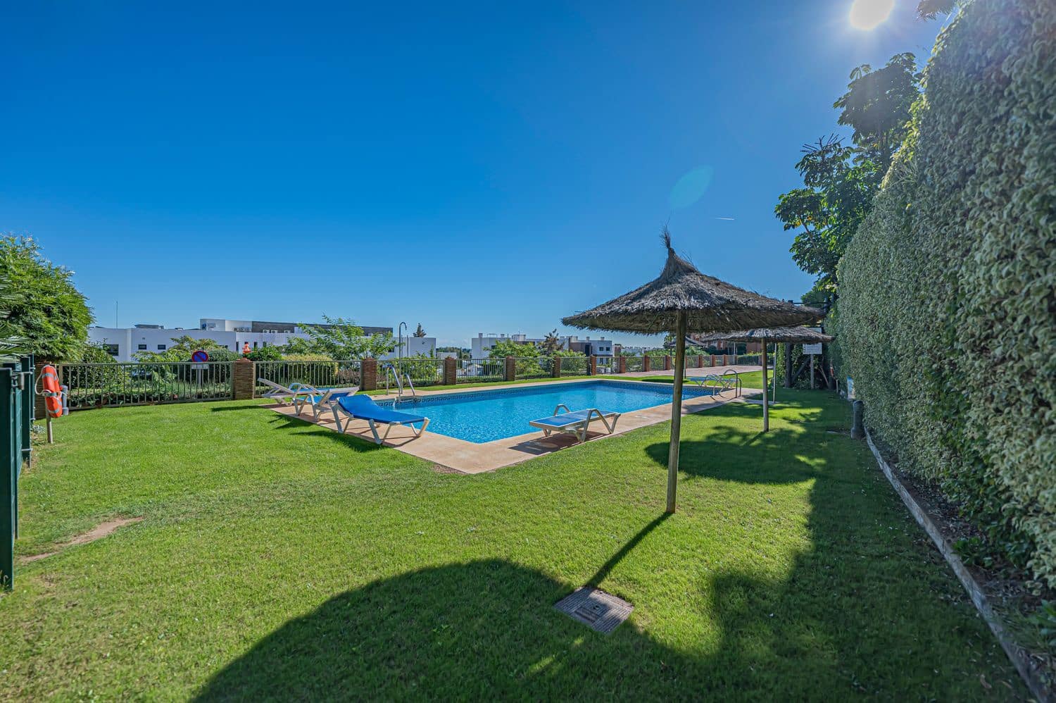 2 quarto Apartamento para venda em Benahavis com piscina garagem - 529 000 € (Ref: 10110452)