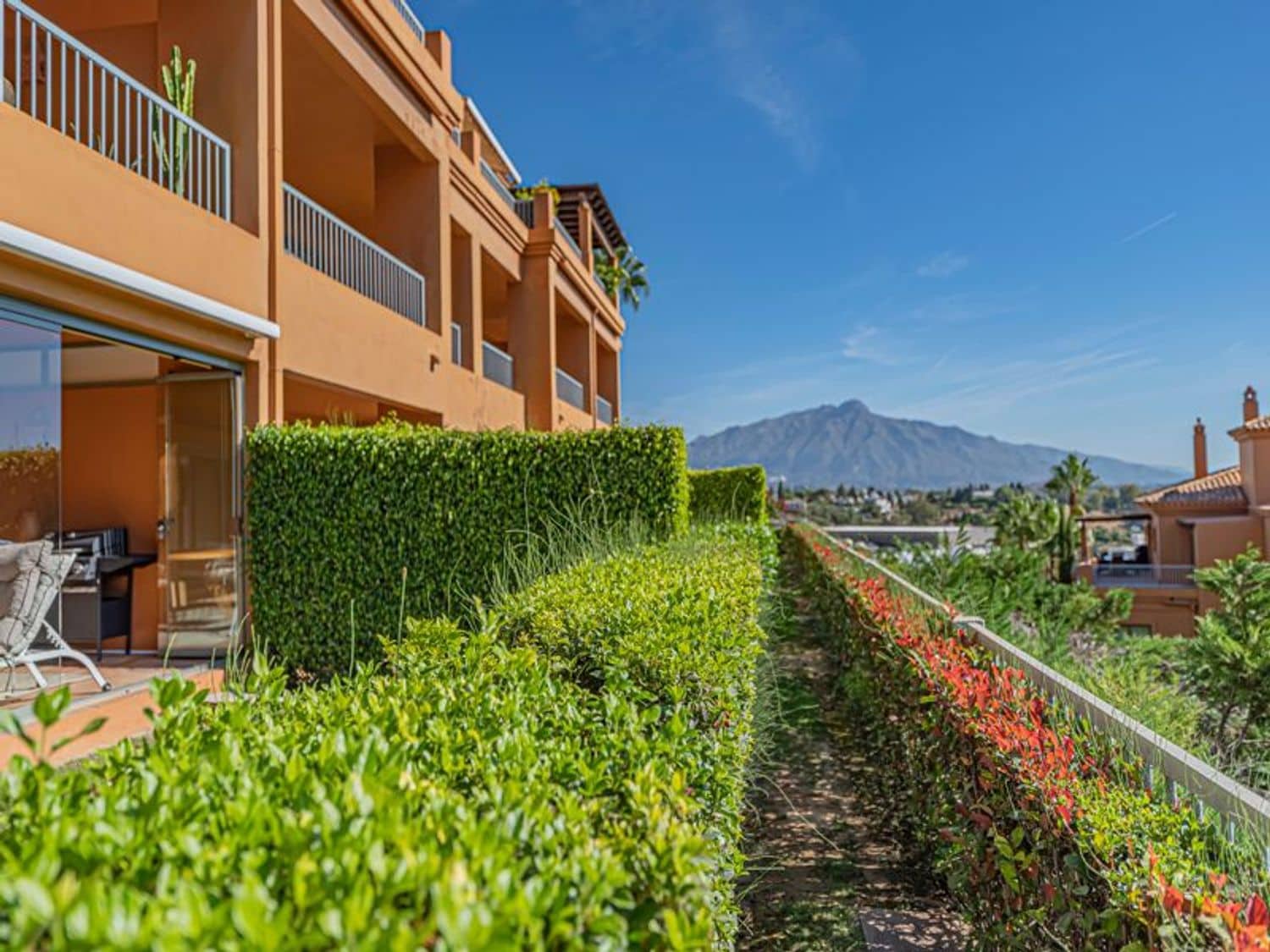 2 quarto Apartamento para venda em Benahavis com piscina garagem - 529 000 € (Ref: 10110452)