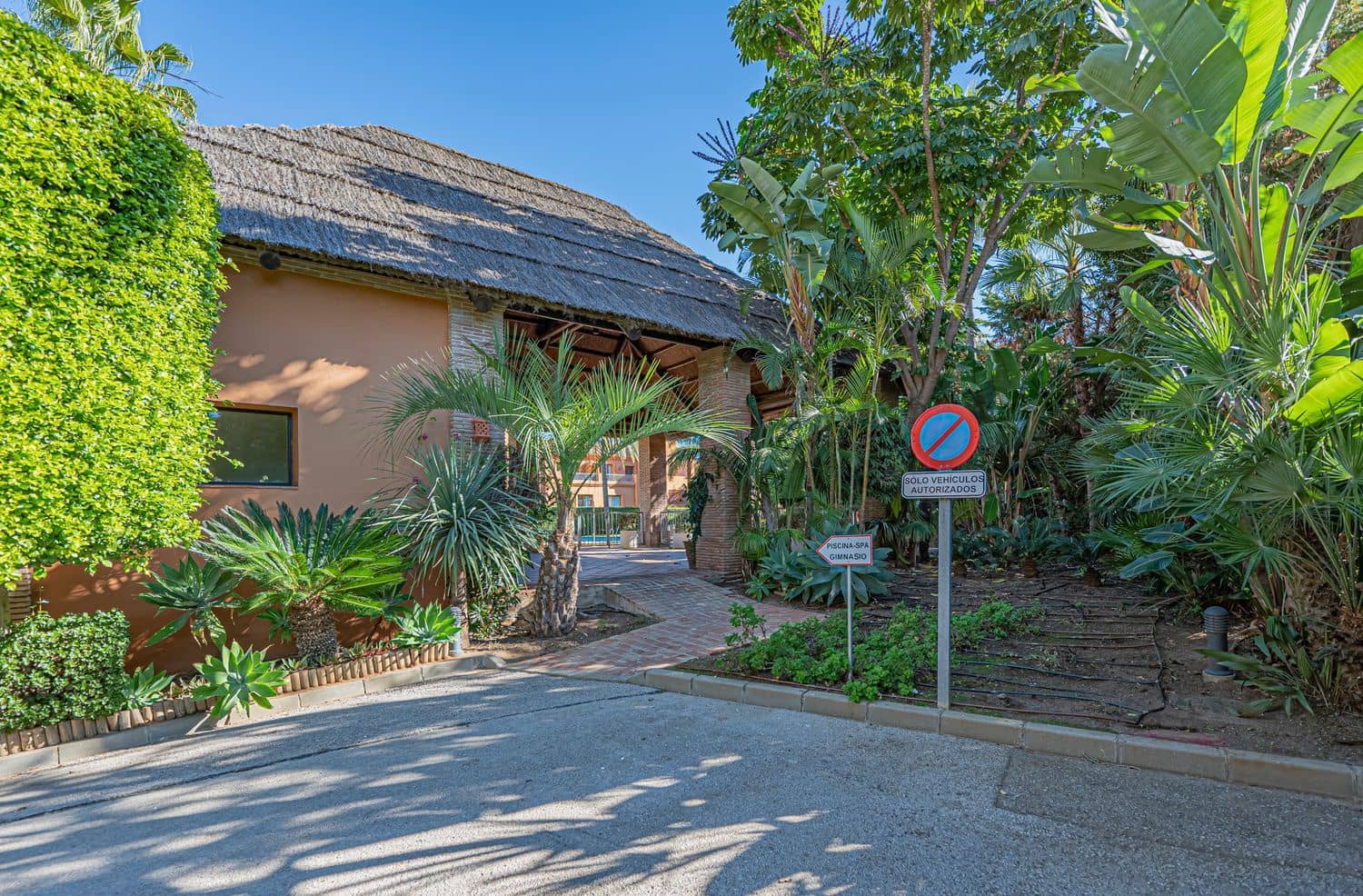 2 quarto Apartamento para venda em Benahavis com piscina garagem - 529 000 € (Ref: 10110452)