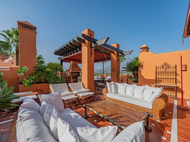3 camera da letto Appartamento in vendita in La Dama de Noche - La Alzambra, Marbella con piscina garage - 4.200.000 € (Rif: 10110453)