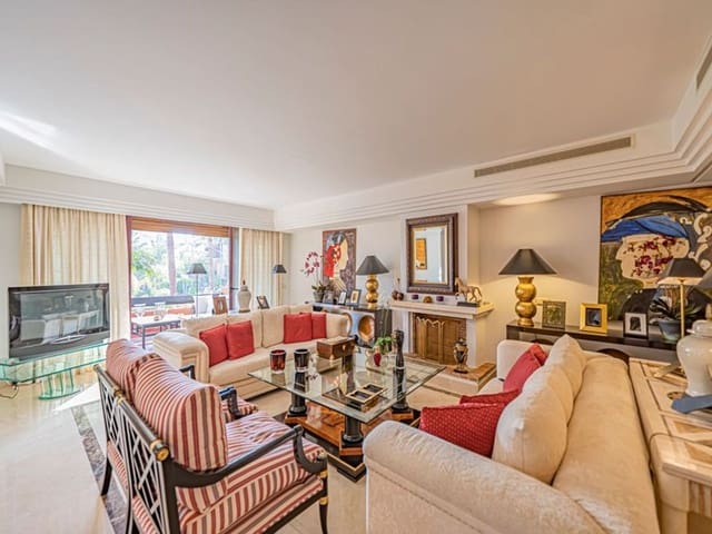 3 camera da letto Appartamento in vendita in La Dama de Noche - La Alzambra, Marbella con piscina garage - 4.200.000 € (Rif: 10110453)
