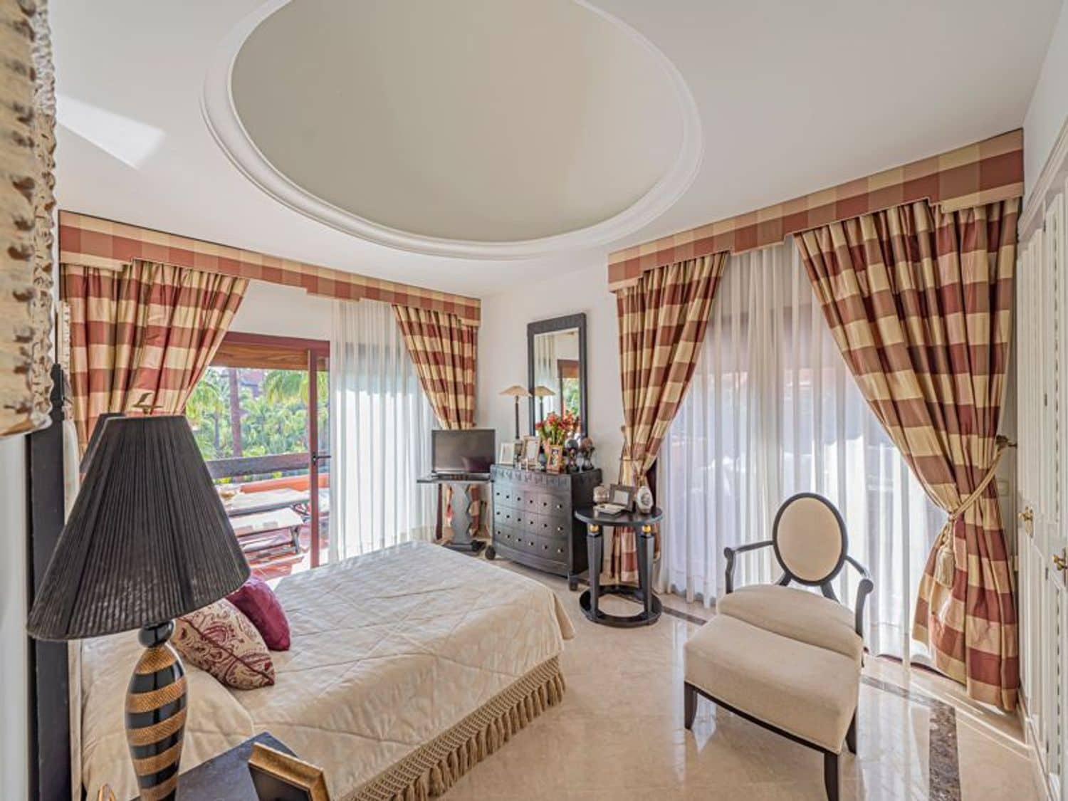 3 camera da letto Appartamento in vendita in Nueva Andalucia con piscina garage - 4.200.000 € (Rif: 10110453)