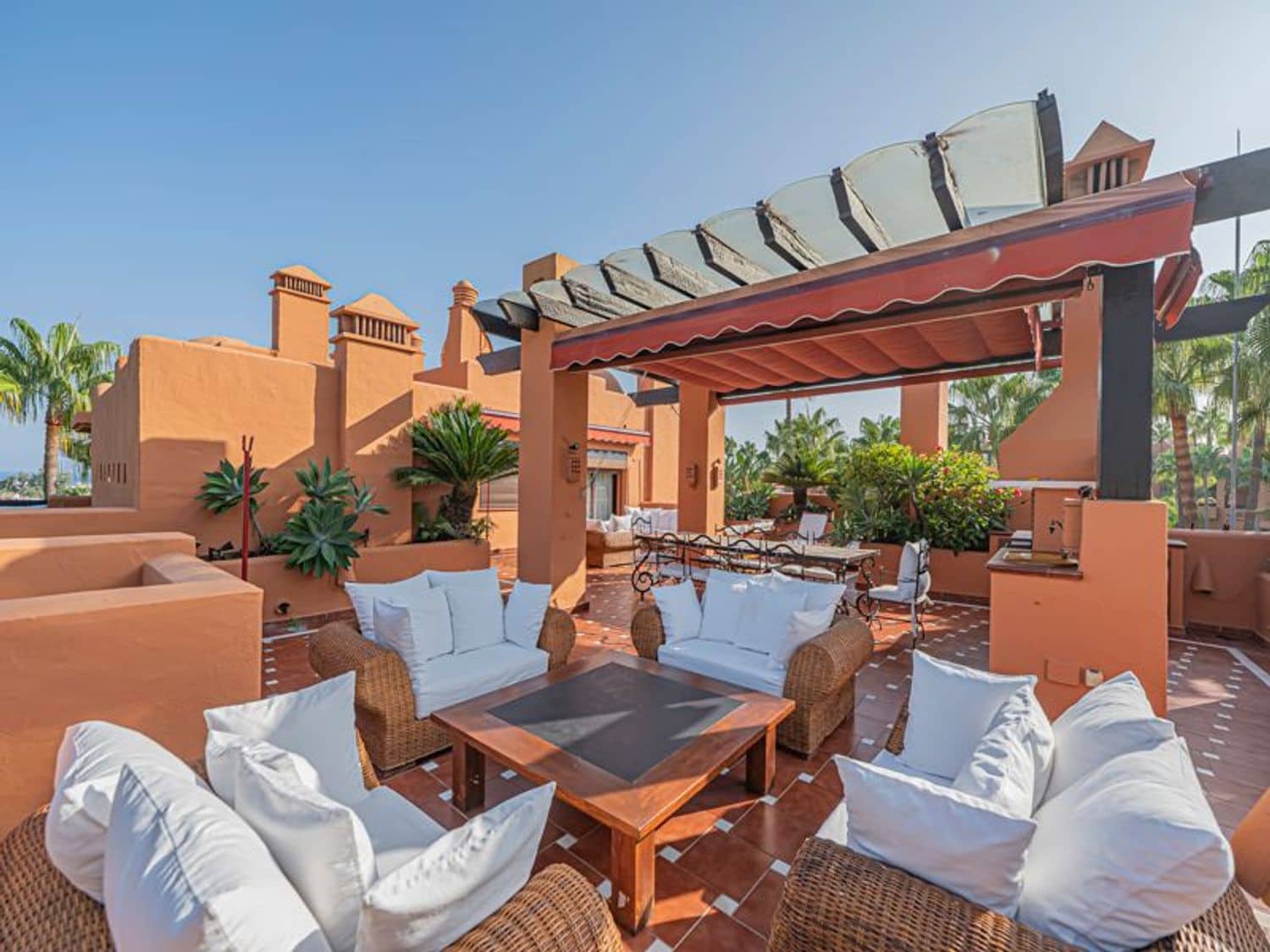 3 camera da letto Appartamento in vendita in Nueva Andalucia con piscina garage - 4.200.000 € (Rif: 10110453)
