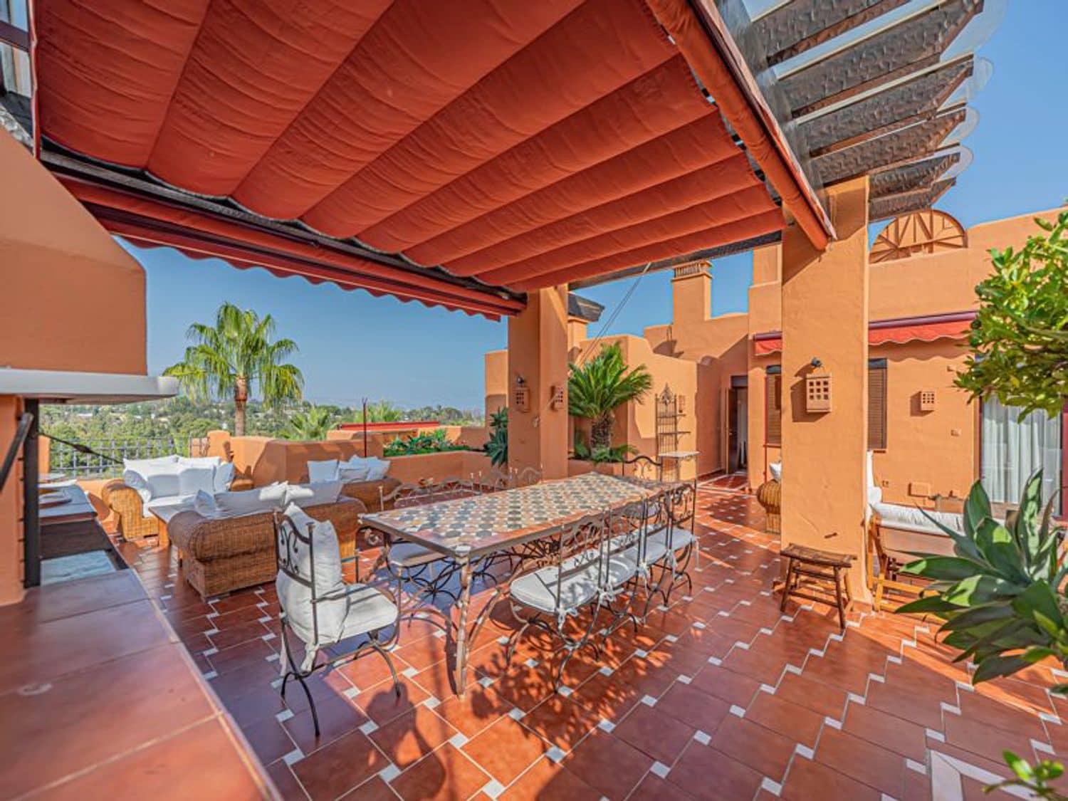 3 camera da letto Appartamento in vendita in Nueva Andalucia con piscina garage - 4.200.000 € (Rif: 10110453)