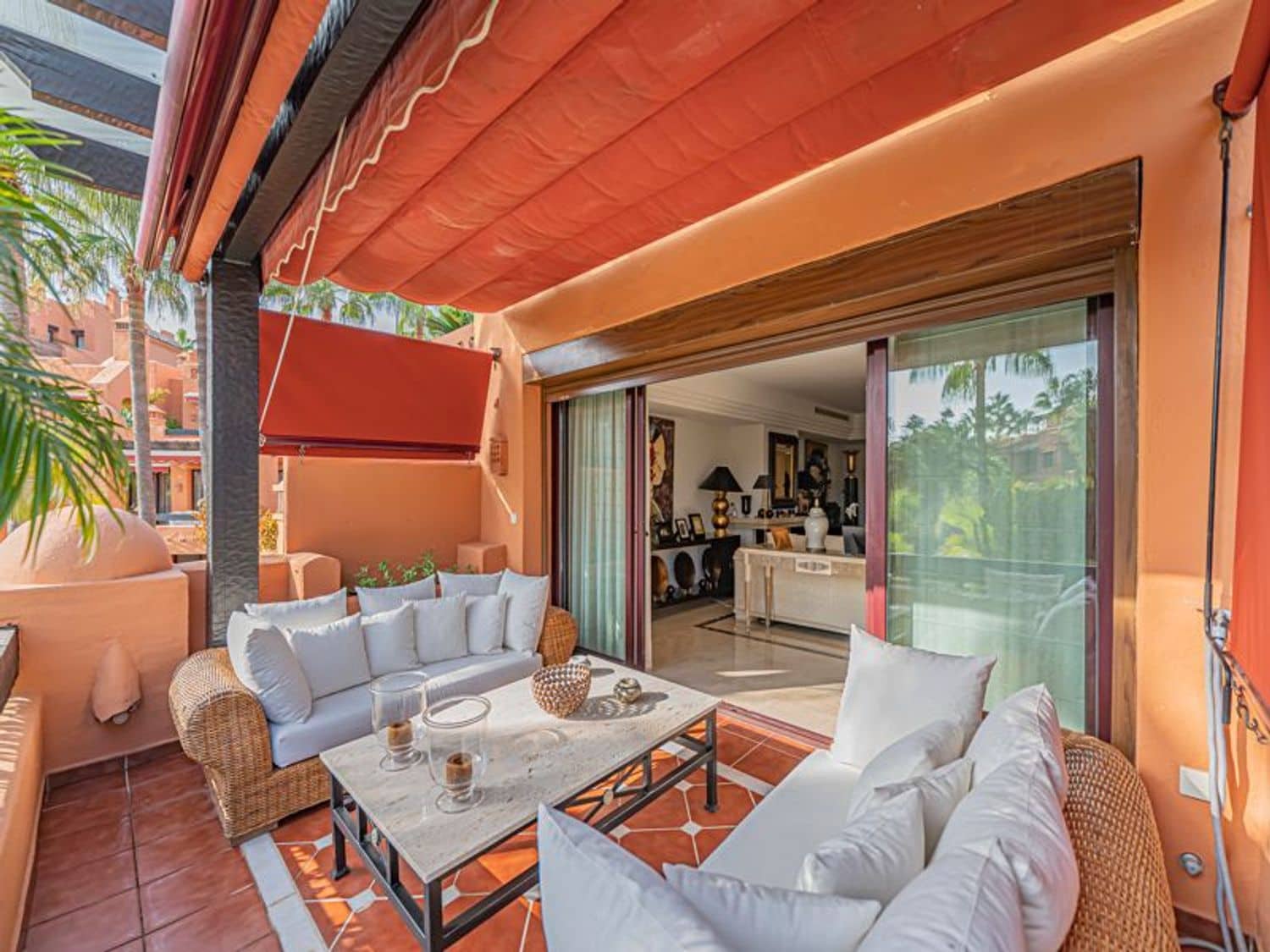 3 camera da letto Appartamento in vendita in Nueva Andalucia con piscina garage - 4.200.000 € (Rif: 10110453)