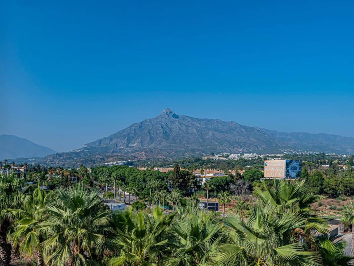 3 camera da letto Appartamento in vendita in Nueva Andalucia con piscina garage - 4.200.000 € (Rif: 10110453)