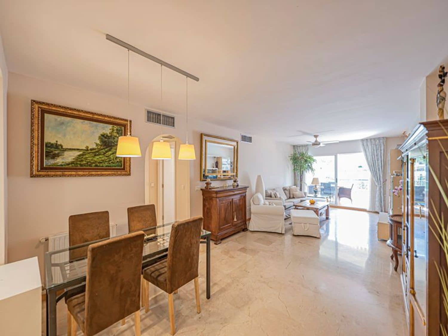 2 soverom Leilighet til salgs i San Pedro de Alcantara med svømmebasseng garasje - € 420 000 (Ref: 10110454)