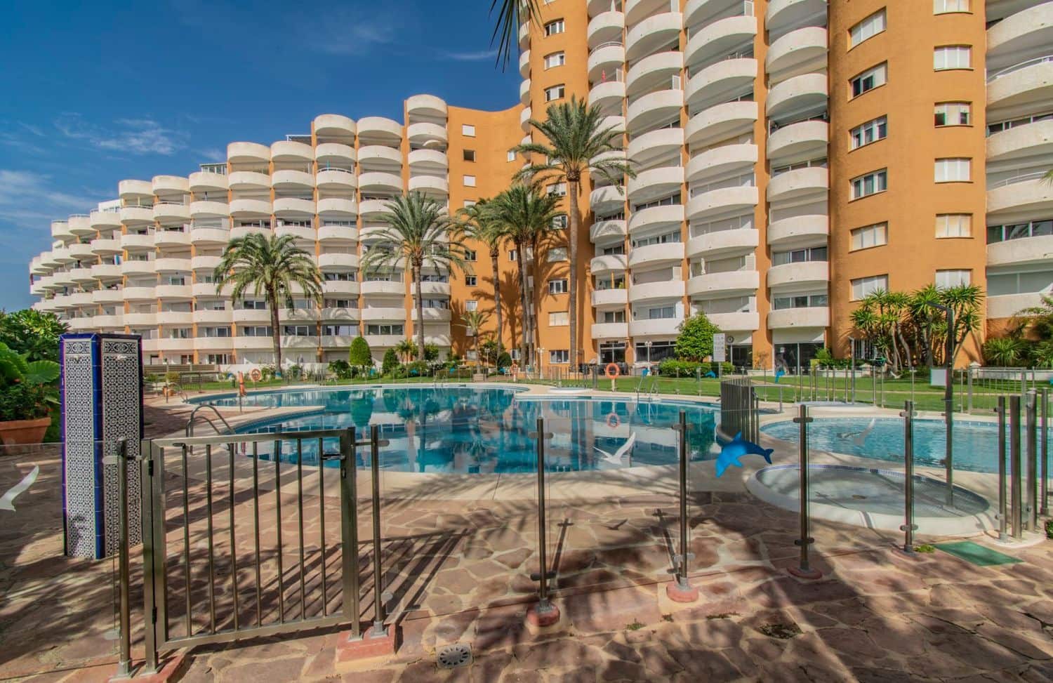 Leilighet til salgs i Marbesa med svømmebasseng garasje - € 295 000 (Ref: 10132343)