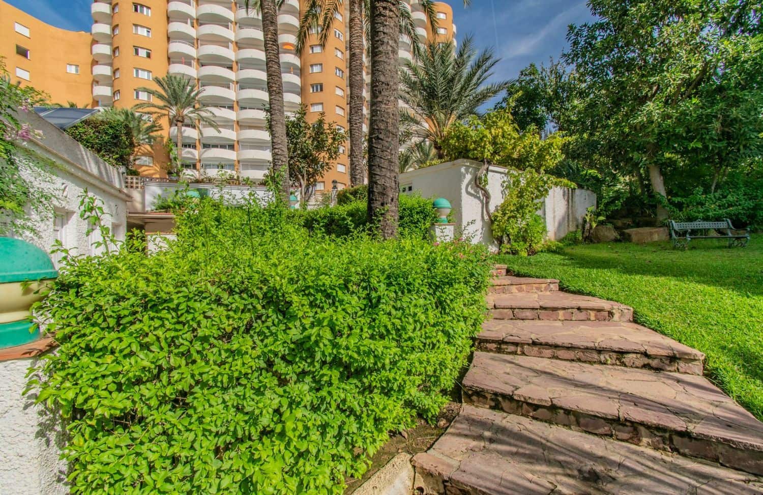 Leilighet til salgs i Marbesa med svømmebasseng garasje - € 295 000 (Ref: 10132343)