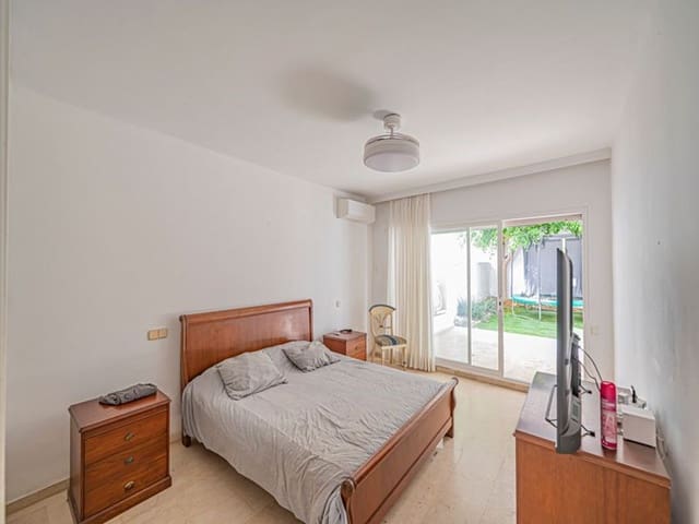 Apartamento de 4 habitaciones en Río Real, Marbella en venta con piscina garaje - 1.290.000 € (Ref: 10132344)